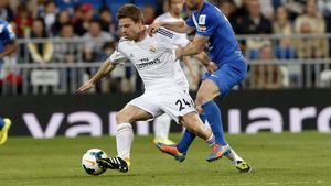 Real Madrid - Almeria 4-0. "Albii" trec peste Barcelona în clasament