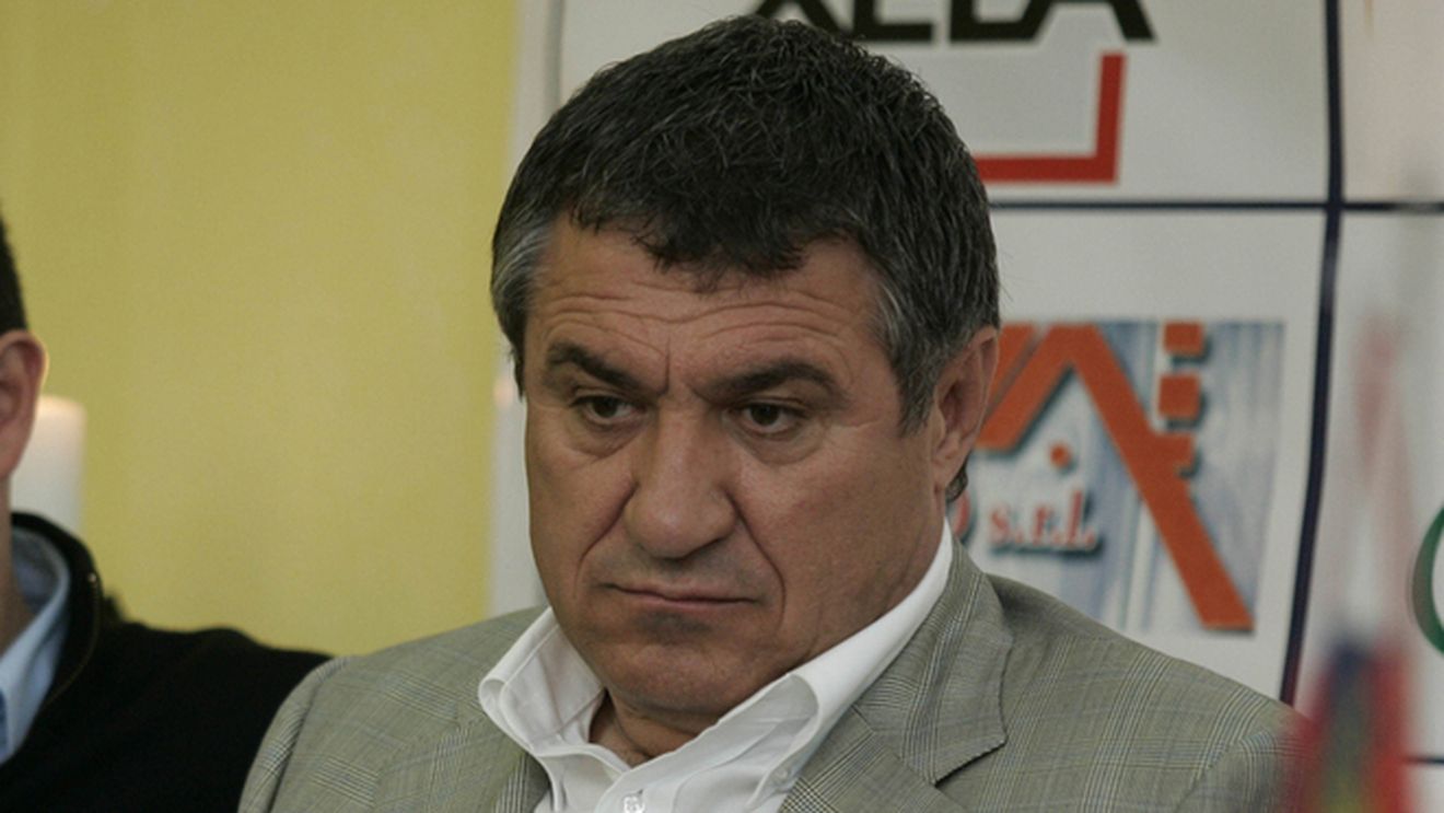 "Ce mare efort a făcut  Moggi?** L-a luat pe Mutu și i l-a dus lui ta-su!"
