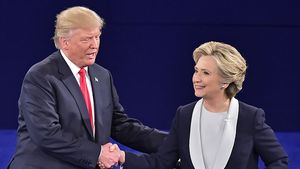 (P) "Meciul" dintre Donald Trump si Hillary Clinton - cote la pariuri