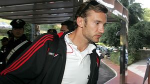 Fenerbahce îl vrea pe Shevchenko**