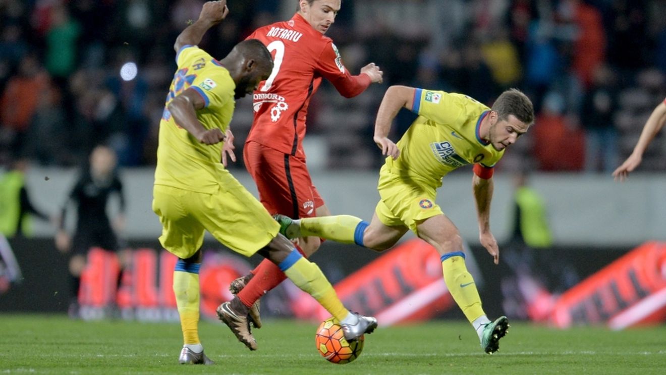 Rotariu la Steaua? Reghecampf: "Nu e corect să discutăm despre transfer înaintea meciului direct!" EXCLUSIV | Reacția tatălui fotbalistului