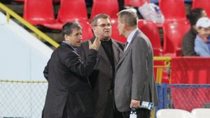 Argăseală: "Mureșan e fățarnic, trăiește de pe o zi pe alta! Înainte, susținea premierea!"