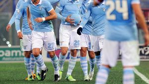 SUPER GOL și un "premiu" special! Ștefan Radu, lângă Pjanic și El Shaarawy, în echipa etapei din Serie A