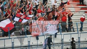 Italianul Bonetti, sprijin necondiționat din partea ultrașilor!** "Plecați voi, rămâne Dario!"