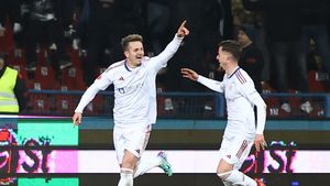 Alex Pop, atacantul născut în Buenos Aires și promovat de ProSport pe când juca pentru Unirea Dej a devenit golgheterul Oțelului și jucător revelație în Superliga! "Într-un an am ajuns din Liga 2 la finala Cupei României și un pas până la cupele europene!" INTERVIU EXCLUSIV