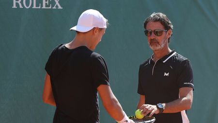 Momente incredibile la turneul de la Roma! Elevul lui Patrick Mouratoglou, huiduit încă de la intrarea pe teren: „Nu vezi asta prea des!" VIDEO