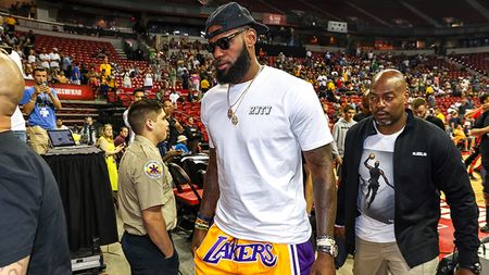 LeBron James a vorbit în premieră despre planurile pe care și le-a fixat cu Los Angeles Lakers. Franciza nu a prins play-off-ul în ultimii 5 ani. Ce echipe a refuzat pentru a se "întâlni" cu istoria