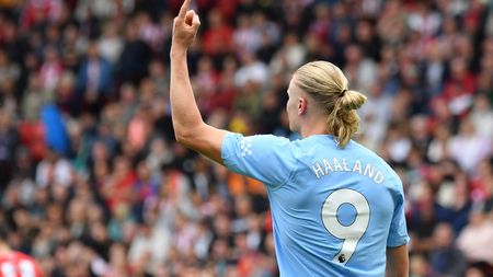 Suporterii pur și simplu nu pot sta departe de Erling Haaland! Gestul făcut de un fan al „cetățenilor”, la partida contra lui Sheffield United | VIDEO