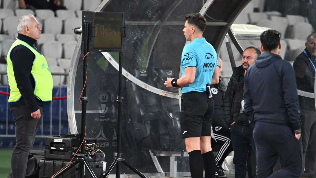 Greșeala care s-a comis în camera VAR, la U Cluj - FCSB. Vassaras: „VAR nu intervine când nu există o dovadă clară”. SPECIAL