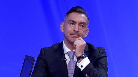 Ilie Dumitrescu dă de pământ cu arbitrajul din România, după ultimele mari erori: „E ca și cum trimiți corigenți la olimpiadă”