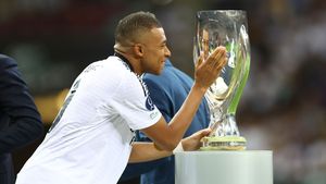 Real Madrid - Atalanta 2-0, în Supercupa Europei. Kylian Mbappe, campion la Varșovia! Francezul înscrie la debut și câștigă primul său trofeu cu „Galacticii”