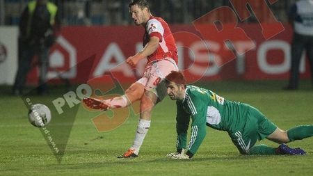 Marius Niculae și Lacina Traore fac spectacol în topul pentru "Gheata de Aur!"** Cei doi sunt peste Dzeko! Unde se află Wesley și Dănciulescu