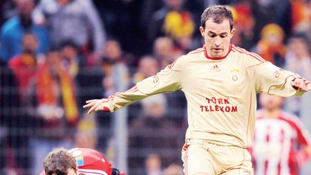 Hagi, forțat să înceapă cu Stancu titular