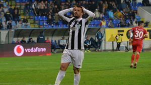 Ultimele noutăți despre starea lui Budescu! "Am avut ceva discuții cu el!" Bogdan Andone speră să dea lovitura la Cluj