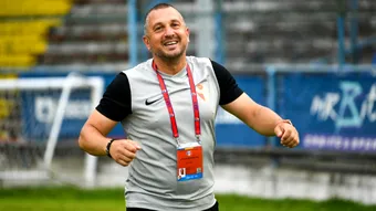 Costel Enache, poetic după ce a promovat FC Bacău în Liga 2: ”Nu e despre celebritate, despre bani, e despre a trăi fotbalul.” Pe ce stadion va juca în liga secundă