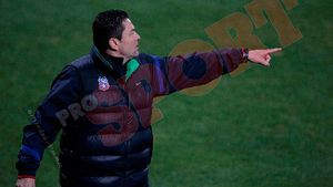 El și-a făcut cel mai tare cadou:** jucătorul făcut praf de Gigi în trecut îl OBLIGĂ‚ pe Stan să-l bage titular cu Twente! Cum au jucat steliștii