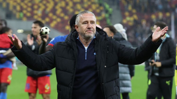 Reghecampf n-a așteptat până la vestiare. Ce s-a întâmplat pe teren imediat după FCSB – Rapid 4-1