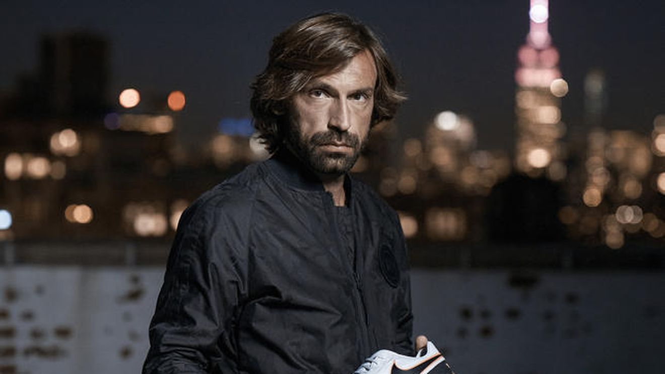 FOTO | Andrea Pirlo și-a primit deja cadoul de Crăciun. Cum arată noile ghete pe care speră să le poarte la Europeanul din Franța
