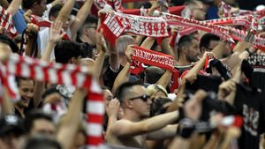 Suporterii „câinilor”, mesaj clar pentru investitorii spanioli: „Să nu uităm că dacă nu eram noi, acum nu se mai discuta despre Dinamo” | VIDEO EXCLUSIV ProSport Live