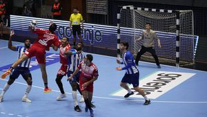 Dinamo, victorie cu mari emoții în fața lui Porto, în Liga Campionilor la handbal masculin!