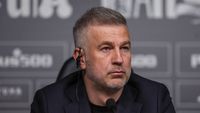 Ce a pățit Edi Iordănescu în biroul antrenorului din Premier League: „A aruncat totul în toate direcțiile, înjura, țipa”