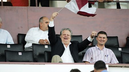 Valvis: „Le asigur spatele"