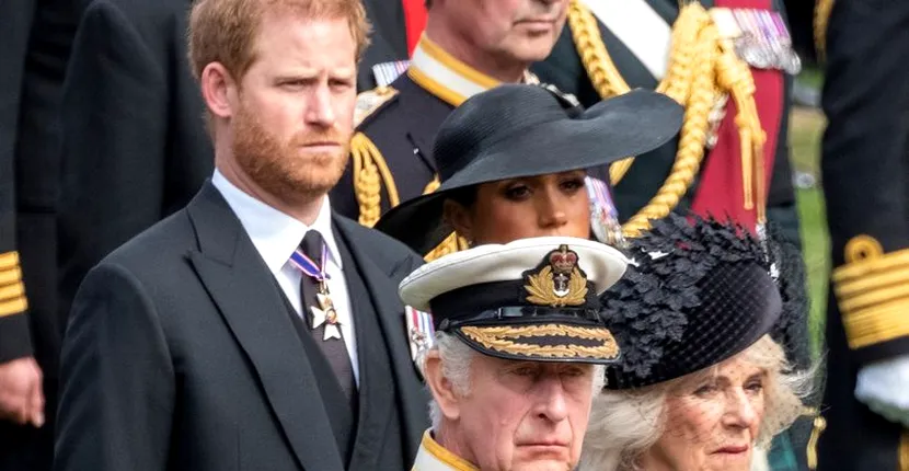 Harry și Meghan vor fi invitați la încoronarea regelui Charles, în ciuda documentarului Netflix