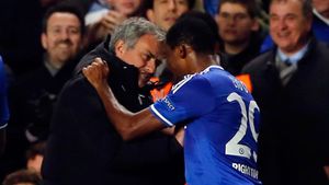 Samuel Eto'o i-a dat replica lui Mourinho: "Am 33 de ani și nu trebuie să credeți altceva pentru că un clovn m-a făcut bătrân"