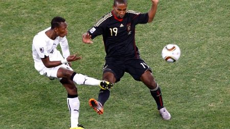 Cacau, out cu Anglia!** Schweinsteiger și Defoe, problemele lui Low înaintea optimilor!