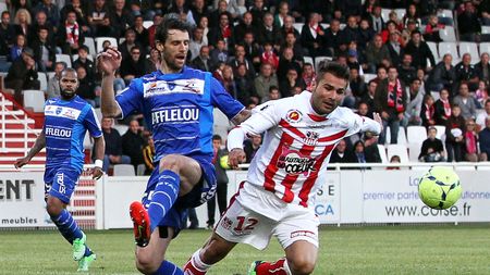 Mutu, OUT trei săptămâni