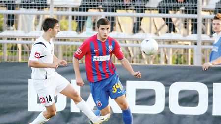 Filip l-a convins pe Lăcătuș