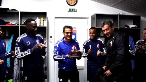 Mihai Teja a primit un tort de la jucătorii săi la împlinirea vârstei de 44 ani | VIDEO