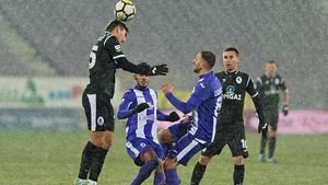 ACS Poli continuă să se mențină în "apele tulburi" din play-out, dar Rică Neaga e optimist: "Îmi doresc 12 puncte din cele patru meciuri rămase". Șeroni e mai realist și vorbește despre șansele din jocul cu Gaz Metan