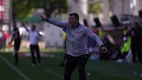 Cum a reacționat Adrian Mihalcea după ce UTA a fost egalată în prelungirile meciului cu Petrolul: „A intrat acest copil…”