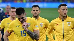 E oficial: Mihai Rotaru i-a „suflat” lui Gigi Becali fotbalistul din naționala României! A fost prezentat la Universitatea Craiova