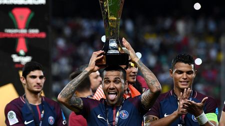 Record fabulos pentru Dani Alves după PSG - Monaco 2-1! Brazilianul a strălucit, a câștigat și Supercupa Franței și are cele mai multe trofee din istoria fotbalului