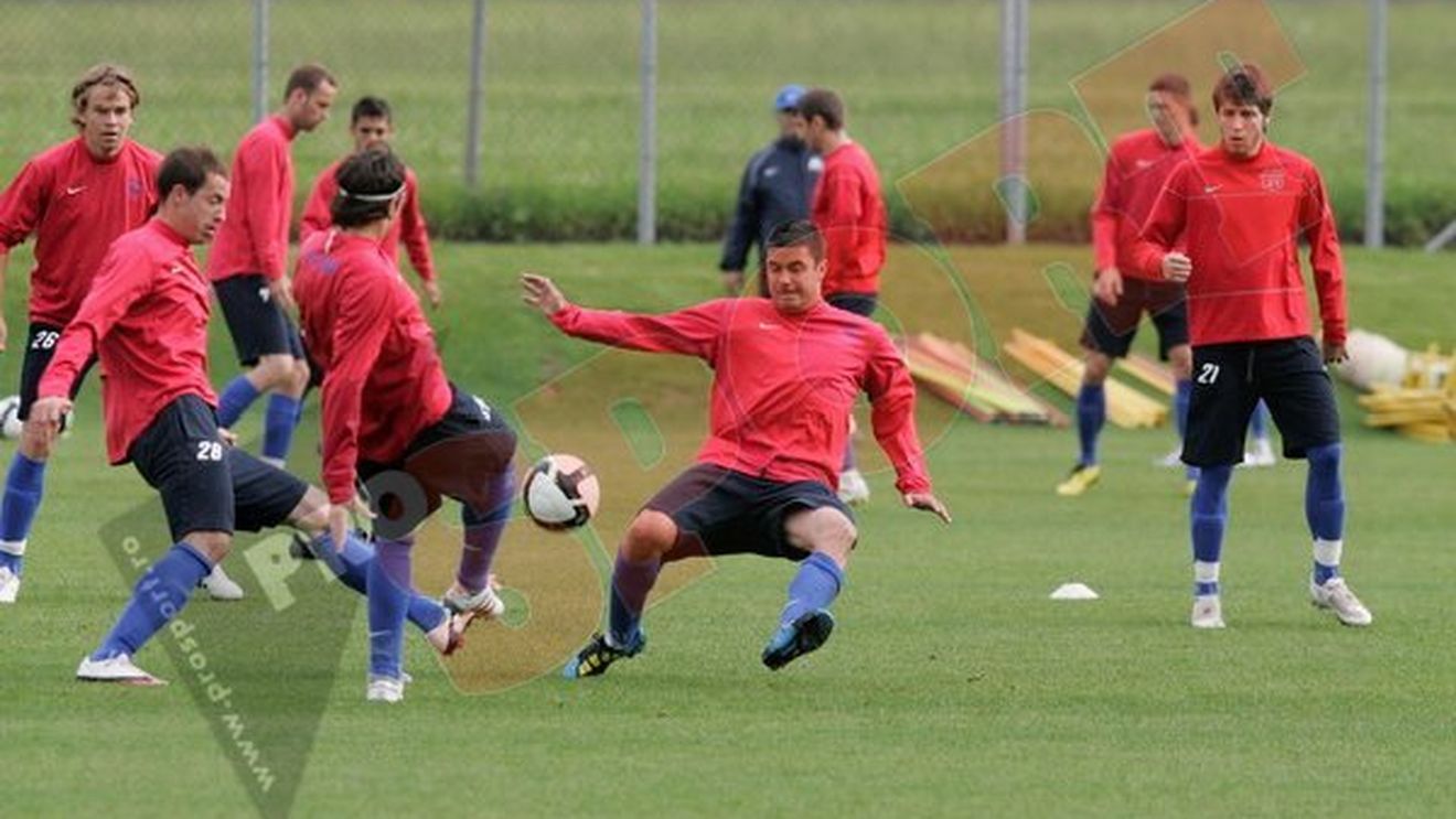 FOTO** VEZI ce au făcut elevii lui Pițurcă la primul antrenament din Austria!