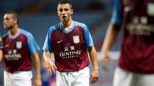 Se poate spune că a avut o zi proastă :) Un fotbalist englez a retrogradat cu două echipe în 24 de ore