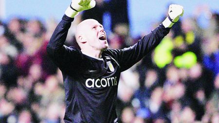 Joacă non-stop de 7 ani!** El e cel mai folosit jucător din Premier League