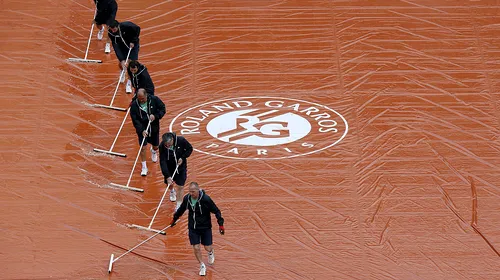 VIDEO | Tenismenii care s-ar descurca de minune la Roland Garros. Au demonstrat că se poate juca și pe un teren inundat :)