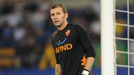 Cel mai bun 11 din cariera lui Lobonț e fascinant. Totti lipsește, mijlocul e creativ, iar în poartă stă unul dintre cei mai buni goalkeeperi ai lumii. "Pisica" a făcut show la ultima conferință de presă din postura de jucător