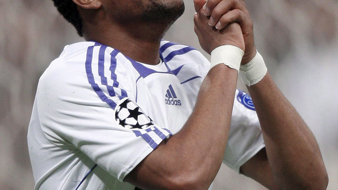 Calderon "Nu îl vindem pe Robinho"