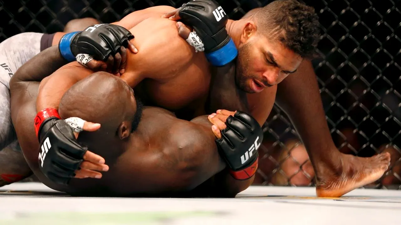 Accidentare horror în UFC! Alistair Overeem, făcut KO! Reacția cu care a cucerit fanii la final