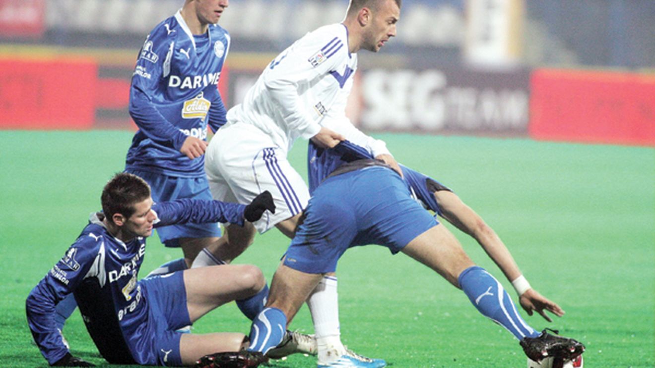 Pițurcă și Becali aruncă în aer derby-ul Craiova-Steaua! Vezi pe ce jucător se bat