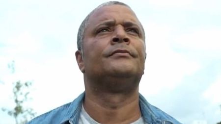 Celebrul milionar şi-a pierdut toată averea la jocuri de noroc! Ce a ajuns să facă acum pentru a câştiga o pâine