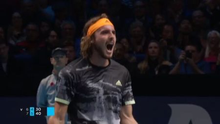 Tsitsipas câștigă autoritar duelul debutanților în Grupa Andre Agassi, la Turneul Campionilor. Mezinul întrecerii de la Londra a servit impecabil în fața lui Medvedev