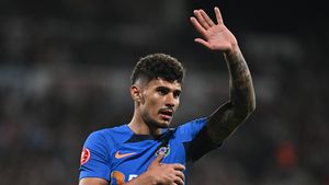 Ovidiu Burcă a analizat în detaliu plecarea lui Florinel Coman de la FCSB! Ce pierde și ce câștigă Gigi Becali după ce îl vinde pe „Mbappe”, dar și un sfat pentru patronul liderului: „Poate să facă asta!”. VIDEO