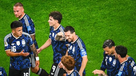 Misterul tricourilor pe care Messi și colegii din națională le vor purta în semifinala Anglia - Argentina