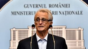 Ce s-a ales de bunăstarea lui Cristian Gațu. A divorțat pentru menajeră, după 53 de ani, şi a fost forțat să vândă vila din Corbeanca