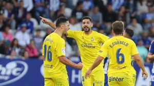 Florin Andone a înscris golul decisiv în duelul românilor din La Liga 2! Las Palmas rămâne lider în clasament | VIDEO